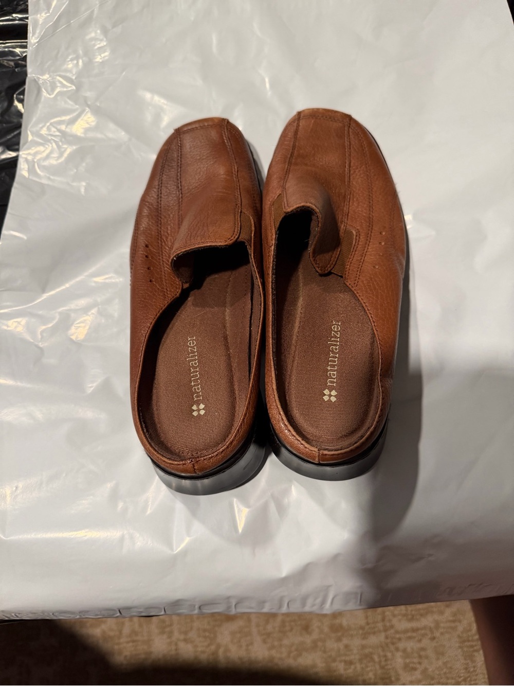 Naturalizer Women’s Slip-On Casual Loafers in Brown